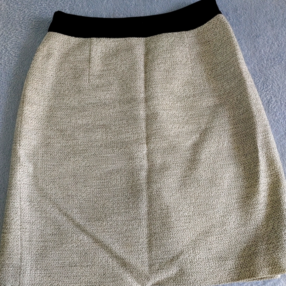 *SOLD* Banana Republic skirt